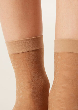 Κάλτσες με floral μοτίβο